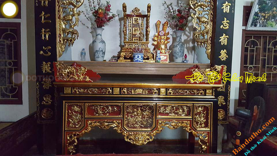 Mẫu bàn thờ đẹp sơn son thếp bạc