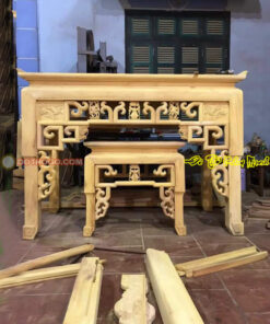 Bàn thờ gỗ mẫu Triện móc