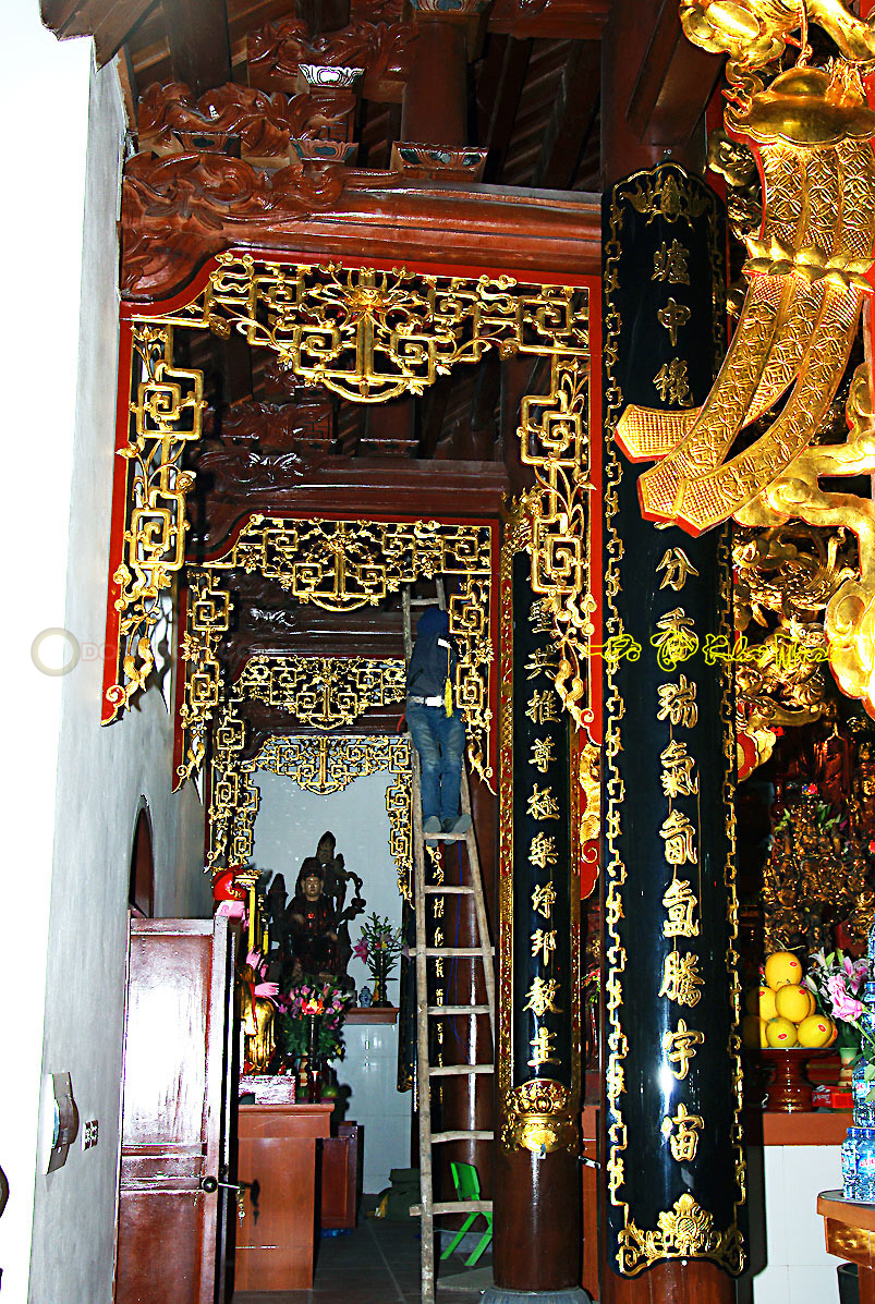 Cửa võng Chiện dùng cho chùa