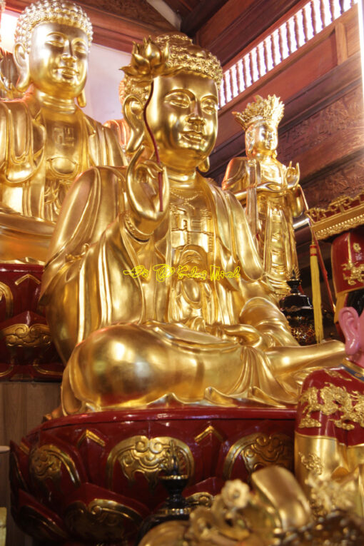 Tượng Phật Thích Ca Mâu Ni sơn son thếp vàng 9999