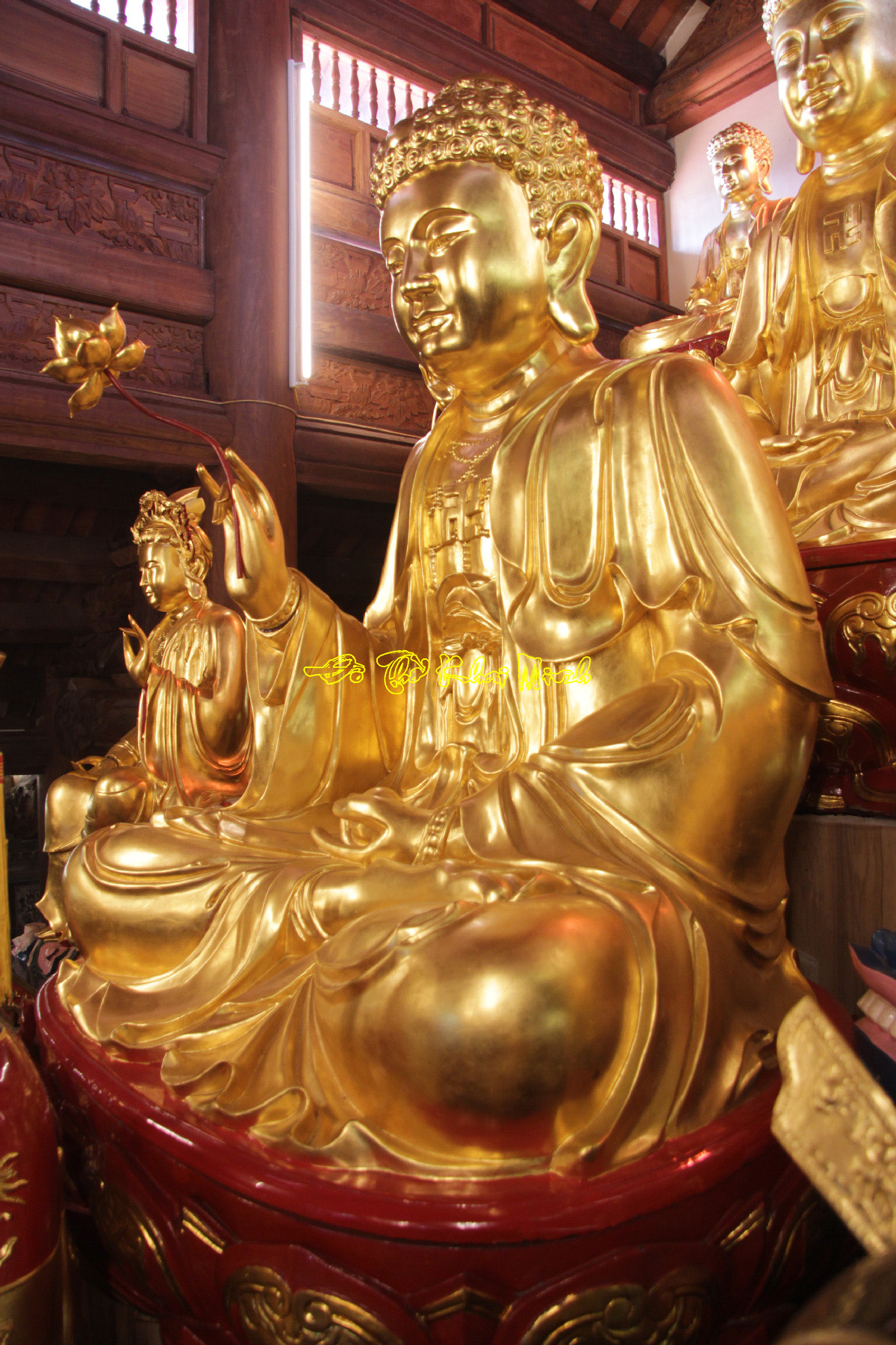 Tượng Phật Thích Ca Mâu Ni dát vàng 9999
