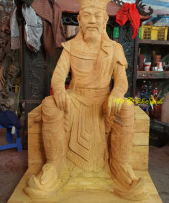 Tượng Vua Hùng bằng gỗ Mít